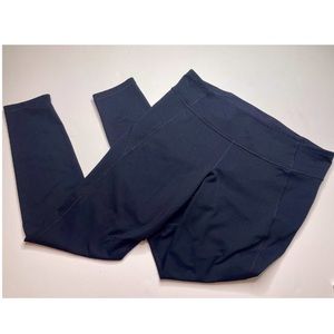 Under Armour Black Mid Rise Stretch Yoga Pants